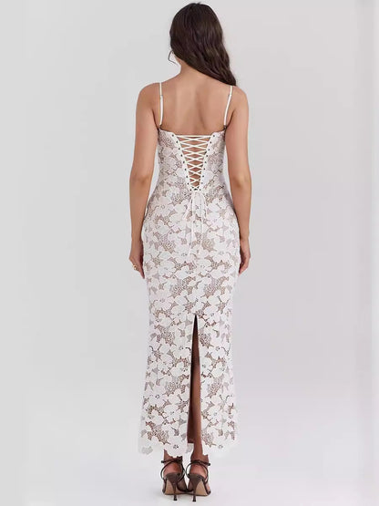 Amaya™ | Vestido largo de encaje blanco con escote corazón