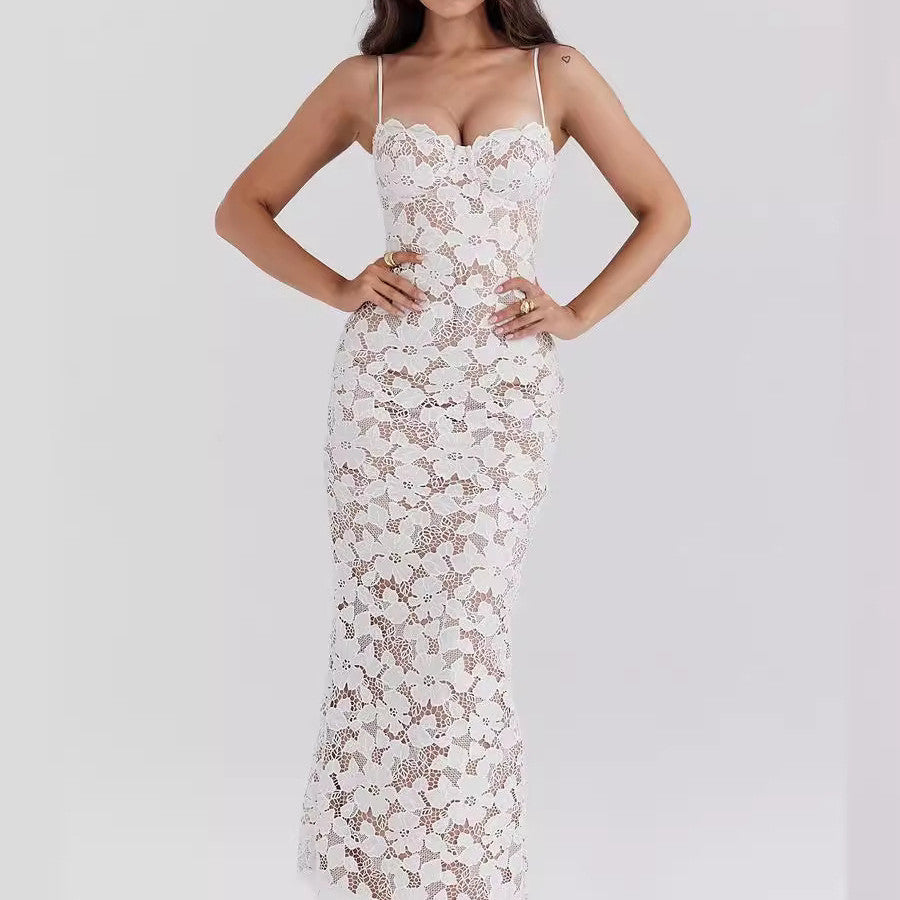 Amaya™ | Vestido largo de encaje blanco con escote corazón