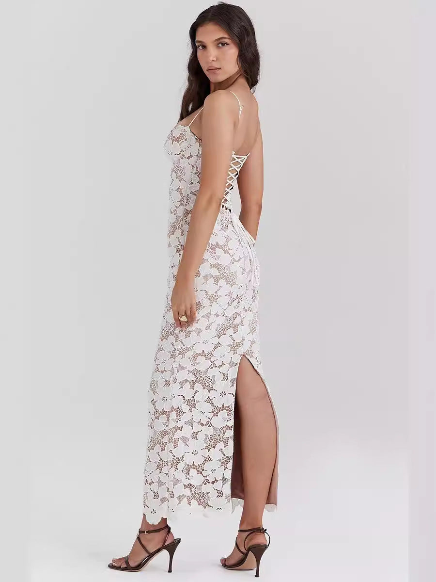 Amaya™ | Vestido largo de encaje blanco con escote corazón