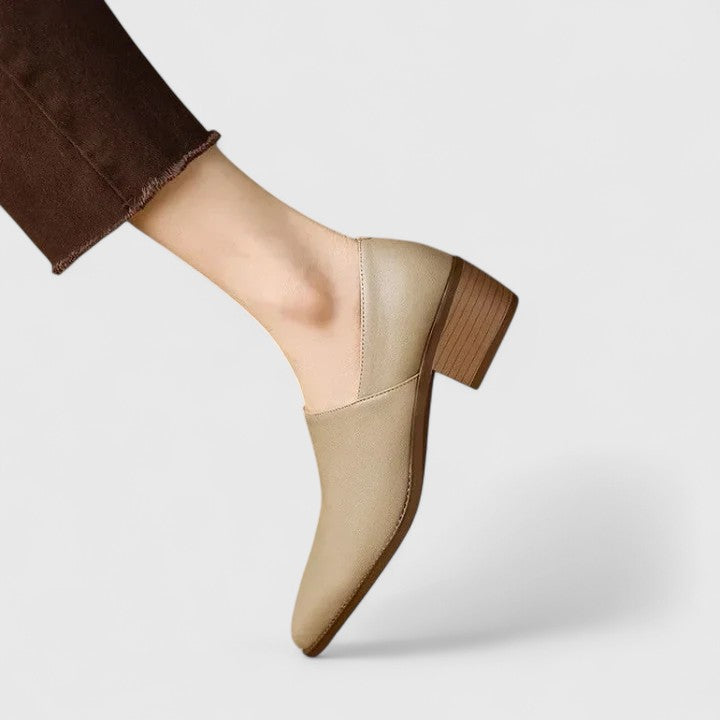Silvia™ | Mocasines ortopédicos de piel con punta fina
