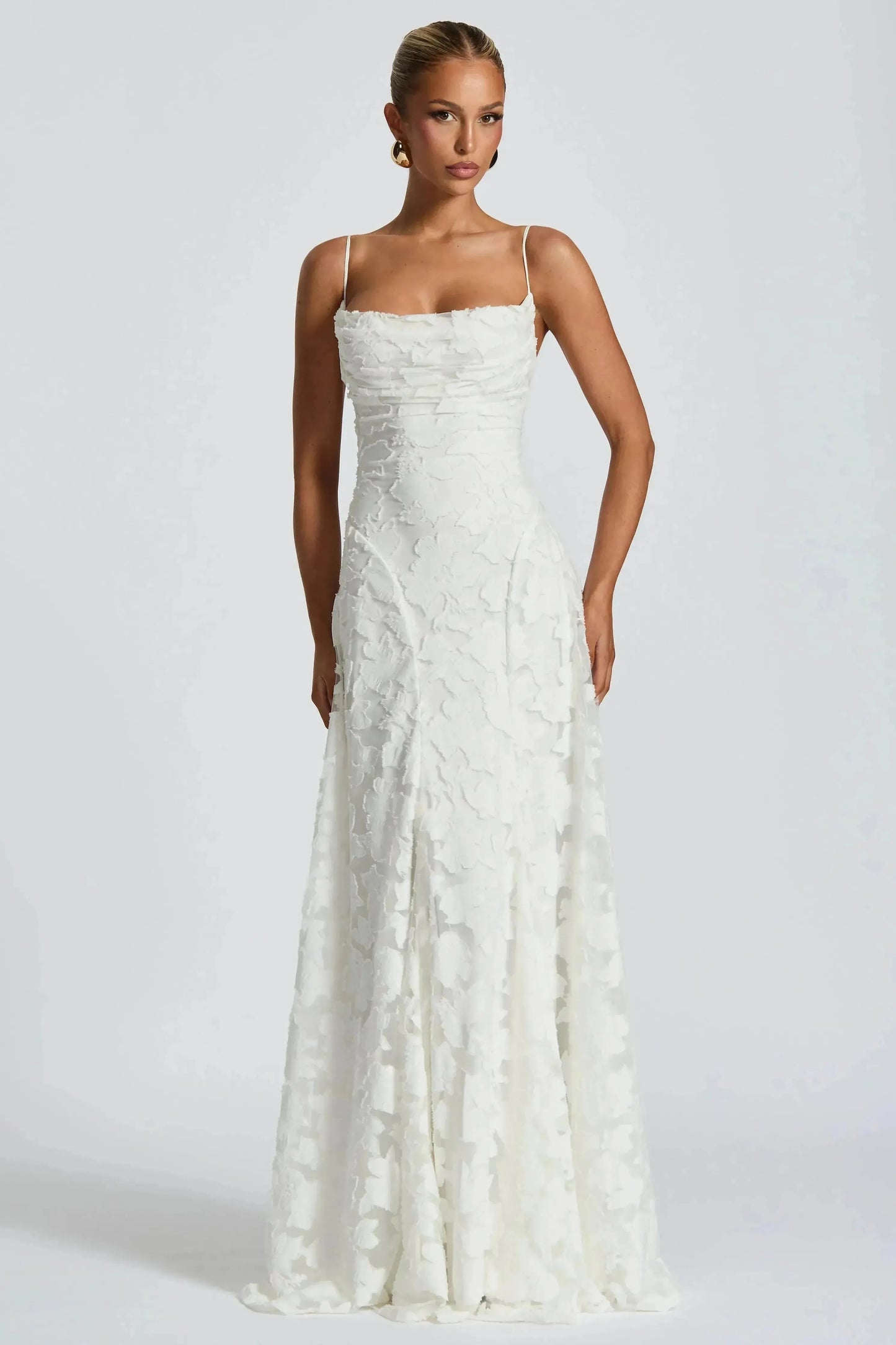 Marina™ | Vestido largo rosa con tirantes finos y textura floral