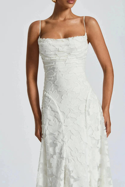 Marina™ | Vestido largo rosa con tirantes finos y textura floral